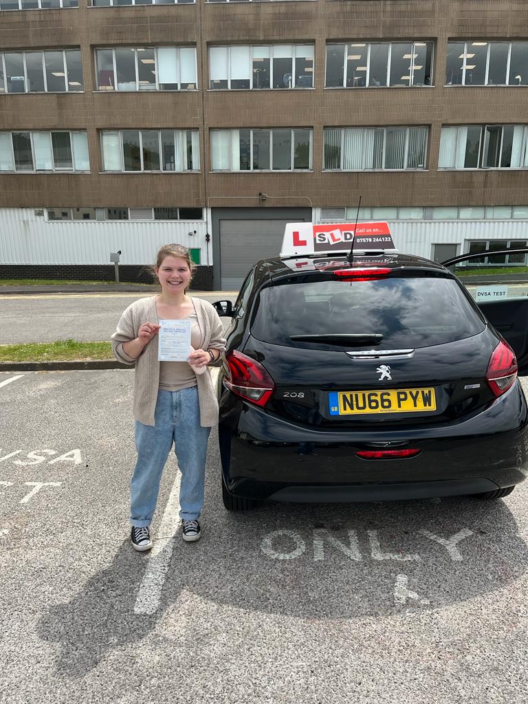 Testimonials | Driving Lessons in Reigate | SLD Driving School gallery image 4